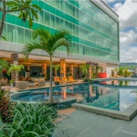 Claro Hotel Kendari Exterior foto