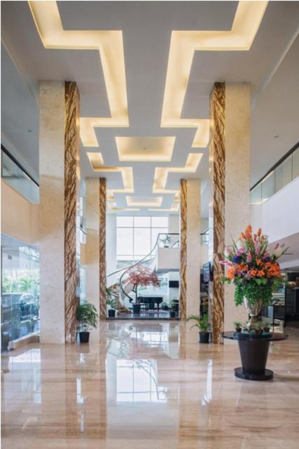 Claro Hotel Kendari Exterior foto