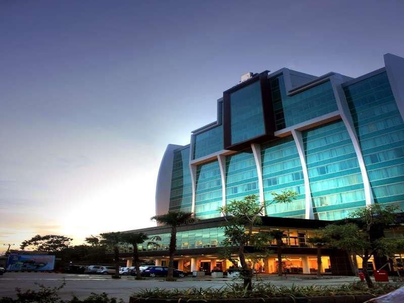 Claro Hotel Kendari Exterior foto